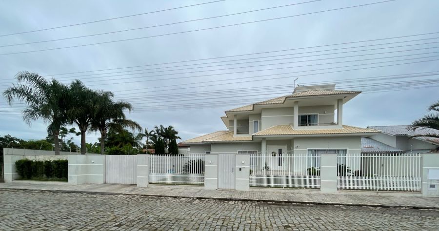 Casa Alto Padr�o - Venda - Centro - Tijucas - SC